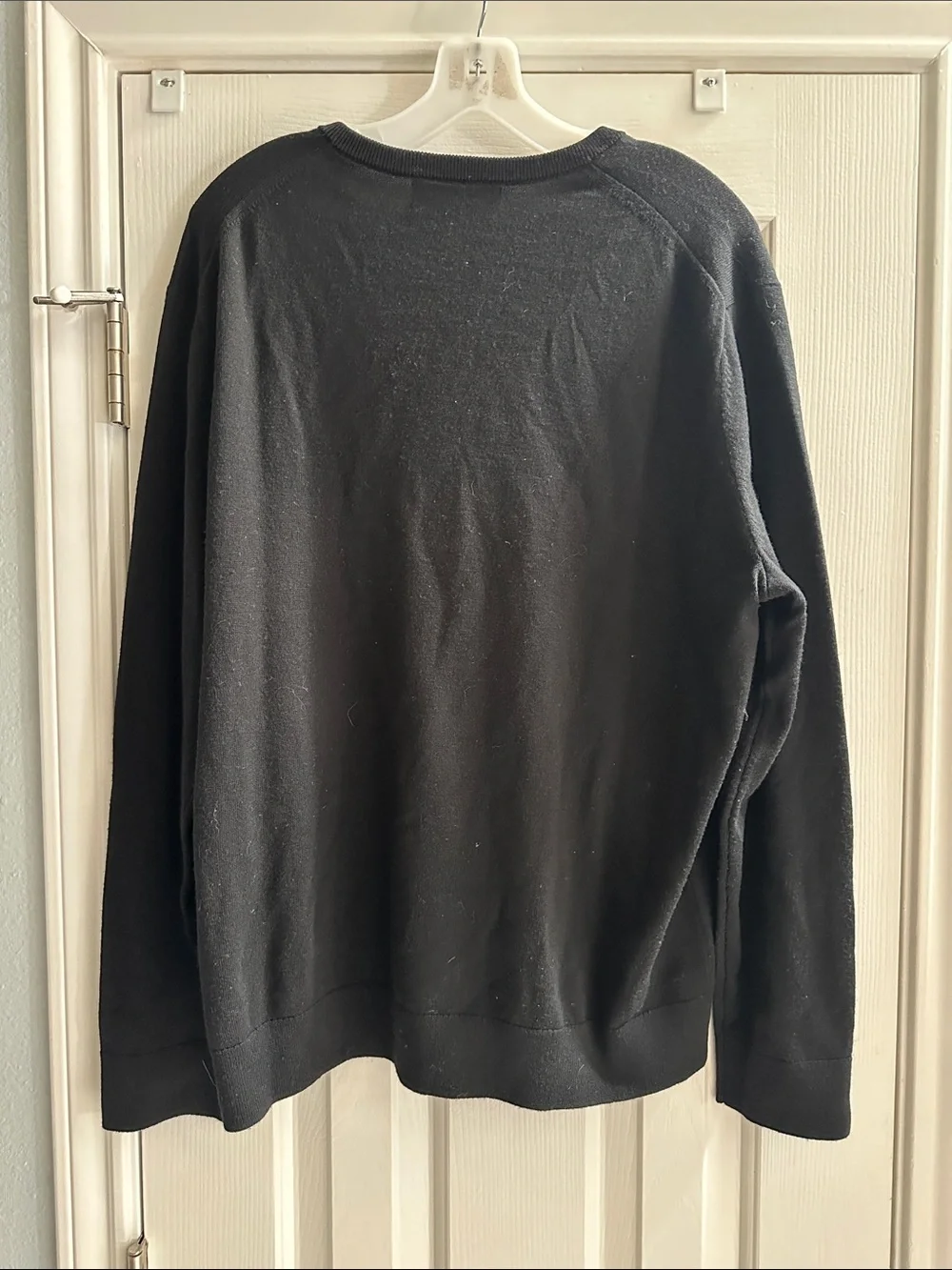 Banana Republic Italian Merino Wool Extra Fine Men’s XL Black V Neck Sweater